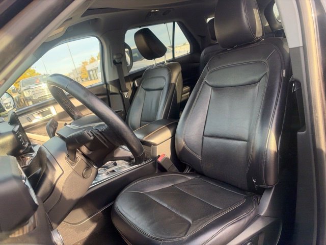 Used 2020 Black Ford Limited image 17