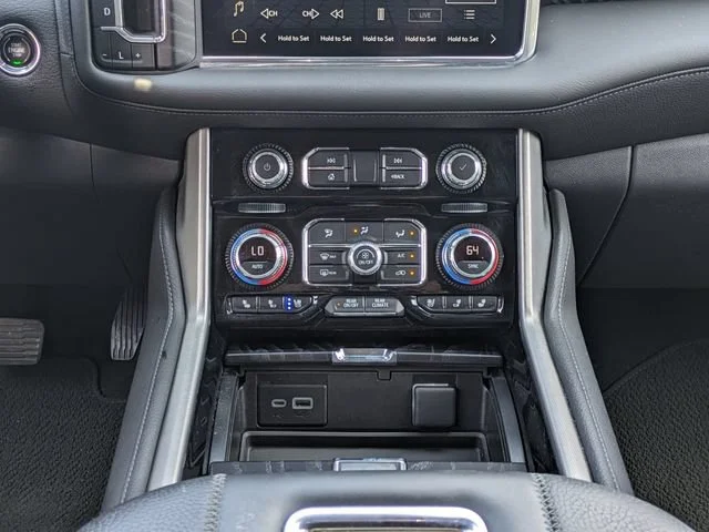 Used 2023 Onyx Black GMC Denali image 18
