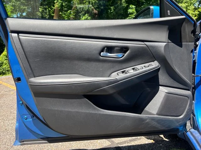 Used 2021 Blue Nissan SV image 19