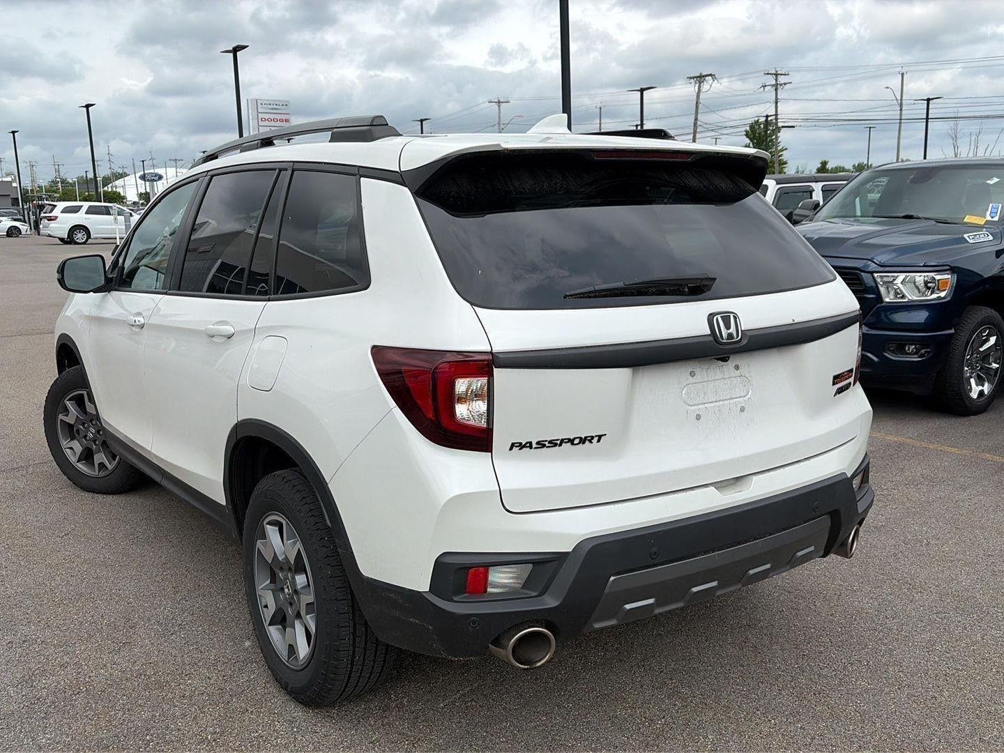Used 2023 Platinum White Pearl Honda AWD TrailSport image 45