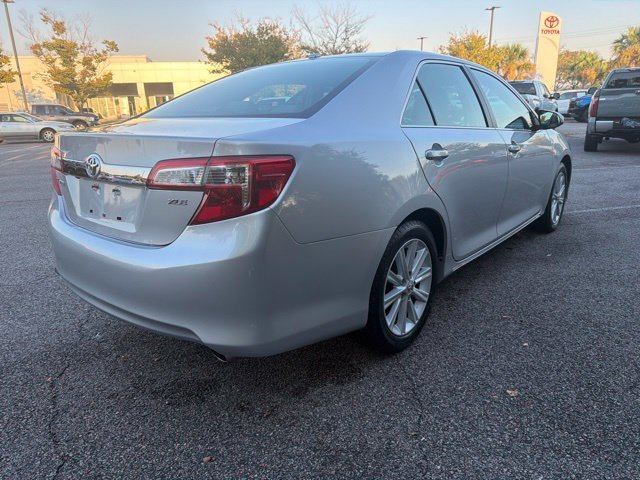 Used 2013 Silver Toyota XLE image 9