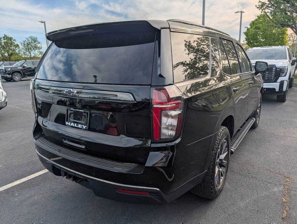 Used 2022 Black Chevrolet Z71 image 8