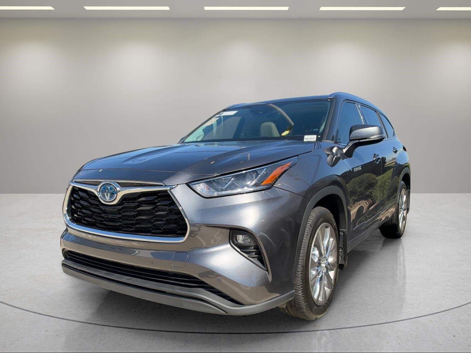 Used 2021 Magnetic Gray Metallic Toyota Hybrid Limited image 3