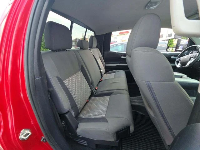 Used 2018 Red Toyota SR5 image 10