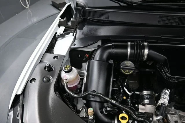 Used 2025 White Jeep Trailhawk image 34