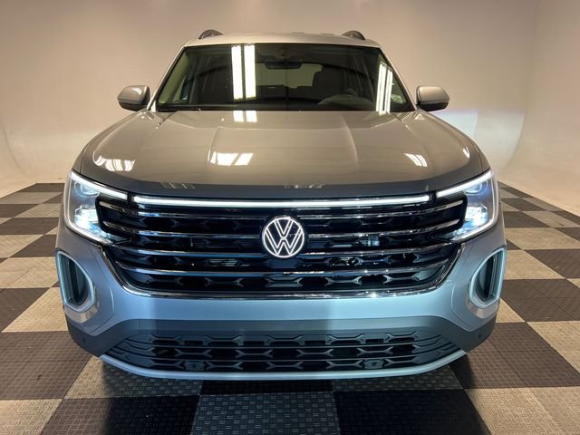 New 2026 Silver Volkswagen 2.0T SE w/Technology image 2