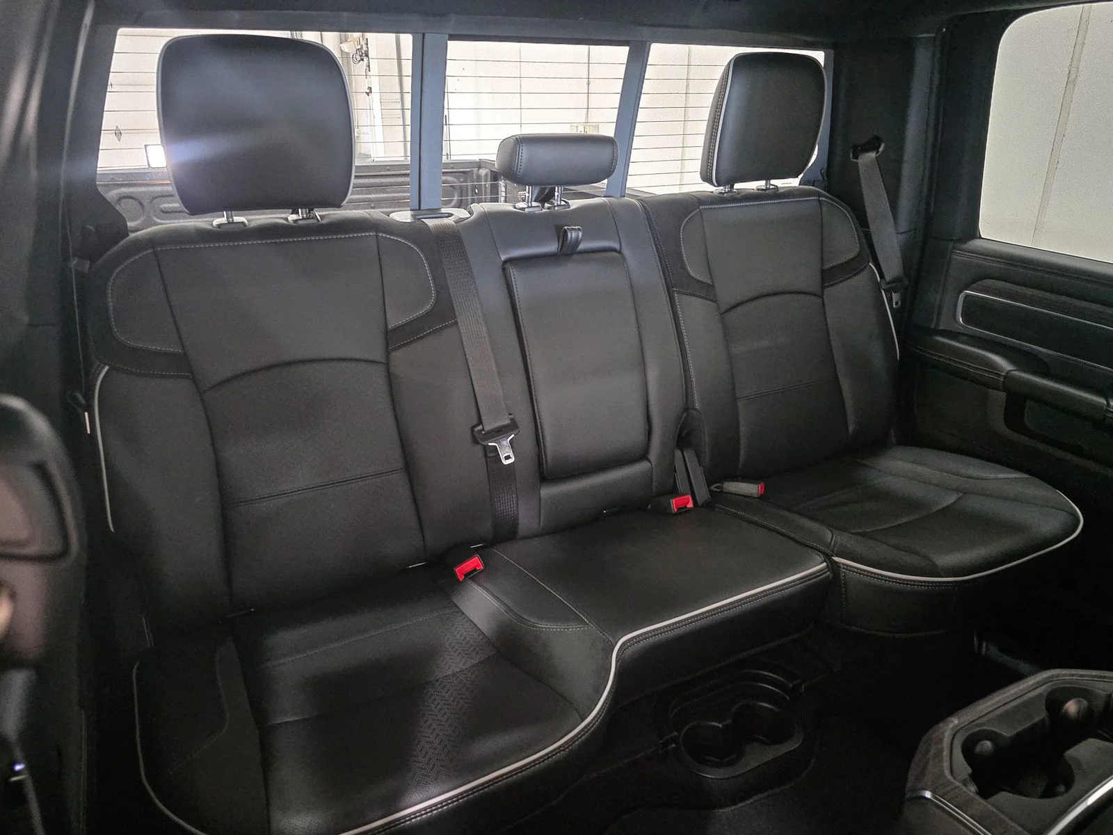 New 2026 Ceramic Gray Clear-Coat Exterior Paint RAM Laramie image 22