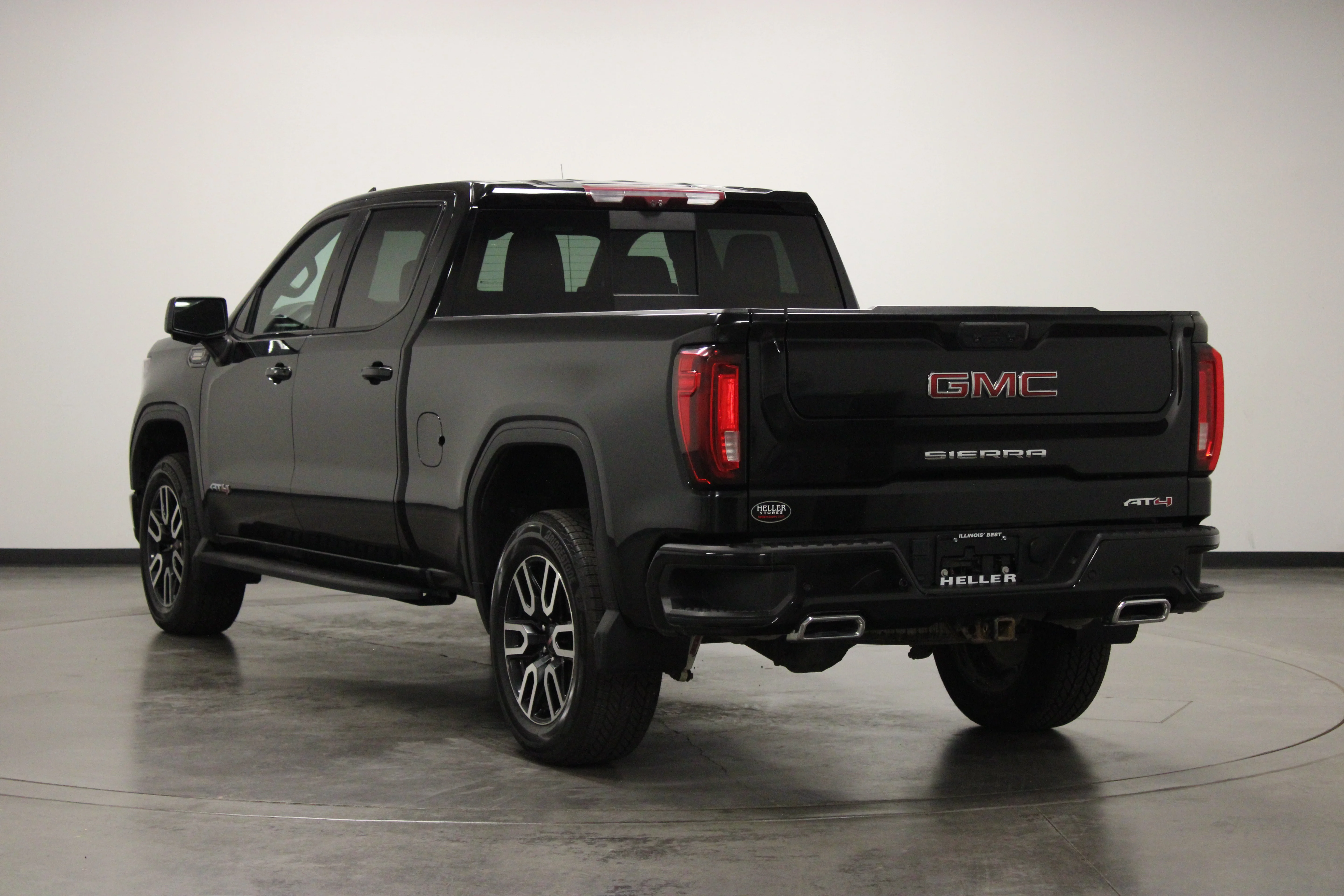 Used 2023 Onyx Black GMC AT4 image 6