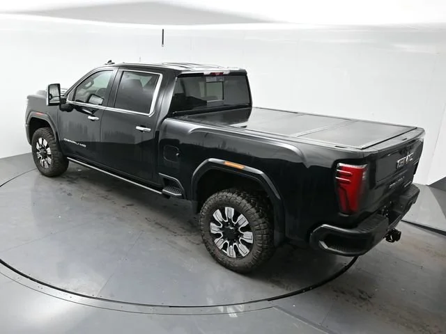 Used 2024 Onyx Black GMC Denali image 21