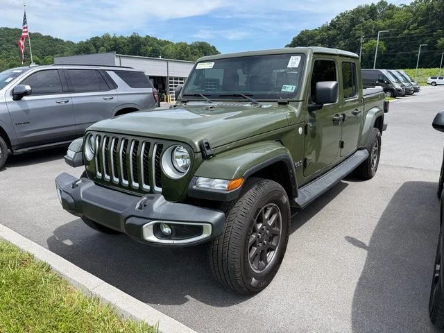 Used 2022 Green Jeep Overland image 3