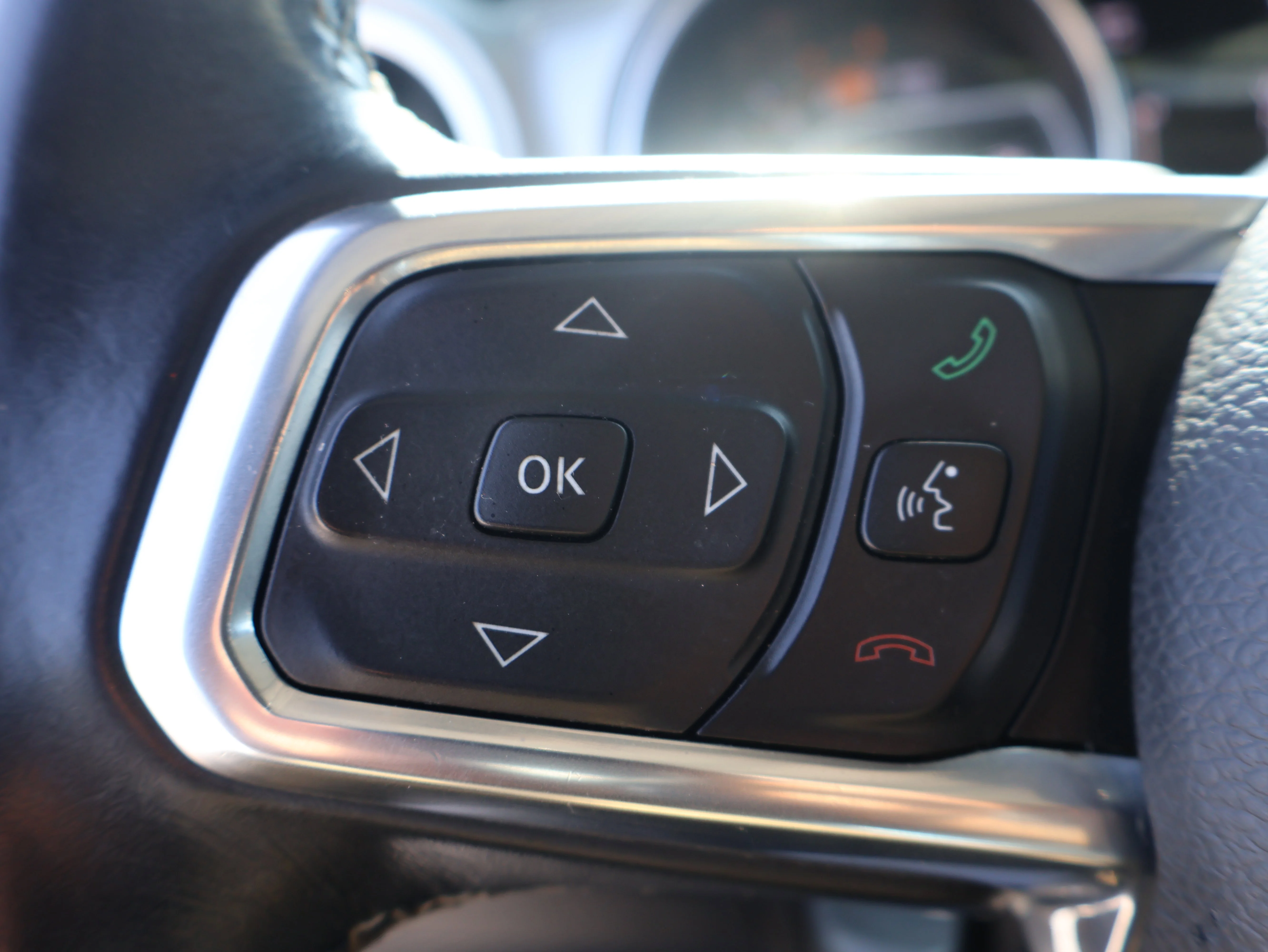 Used 2019 Black Clearcoat Jeep Sahara image 30