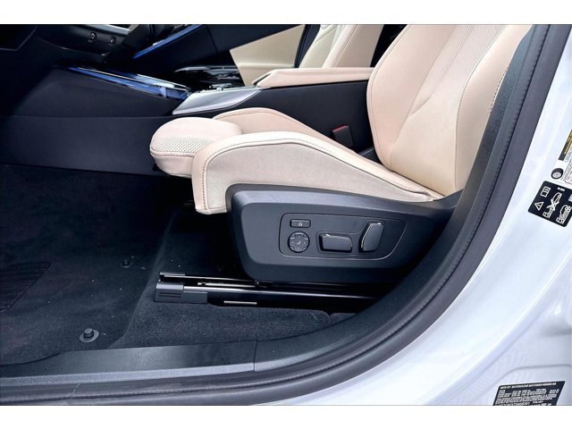 New 2026 Alpine White BMW 30 xDrive image 26