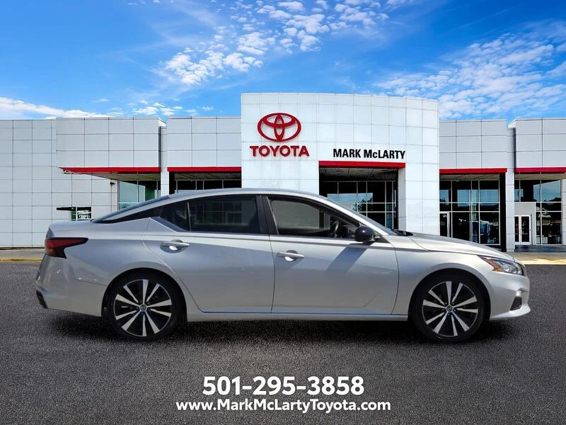 Used 2022 Brilliant Silver Metallic NISSAN 2.5 SR SEDAN image 6