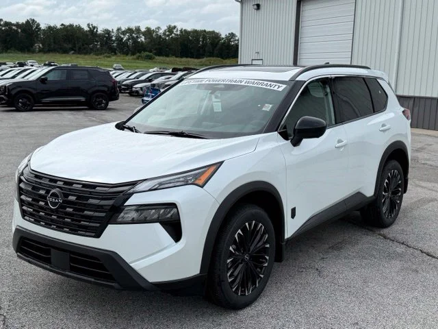 New 2026 Everest White Pearl TriCoat Nissan Dark Armor image 3