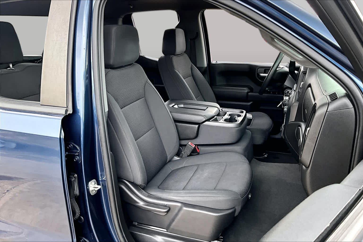 Used 2021 NORTHSKY BLUE METALLIC Chevrolet Custom image 9