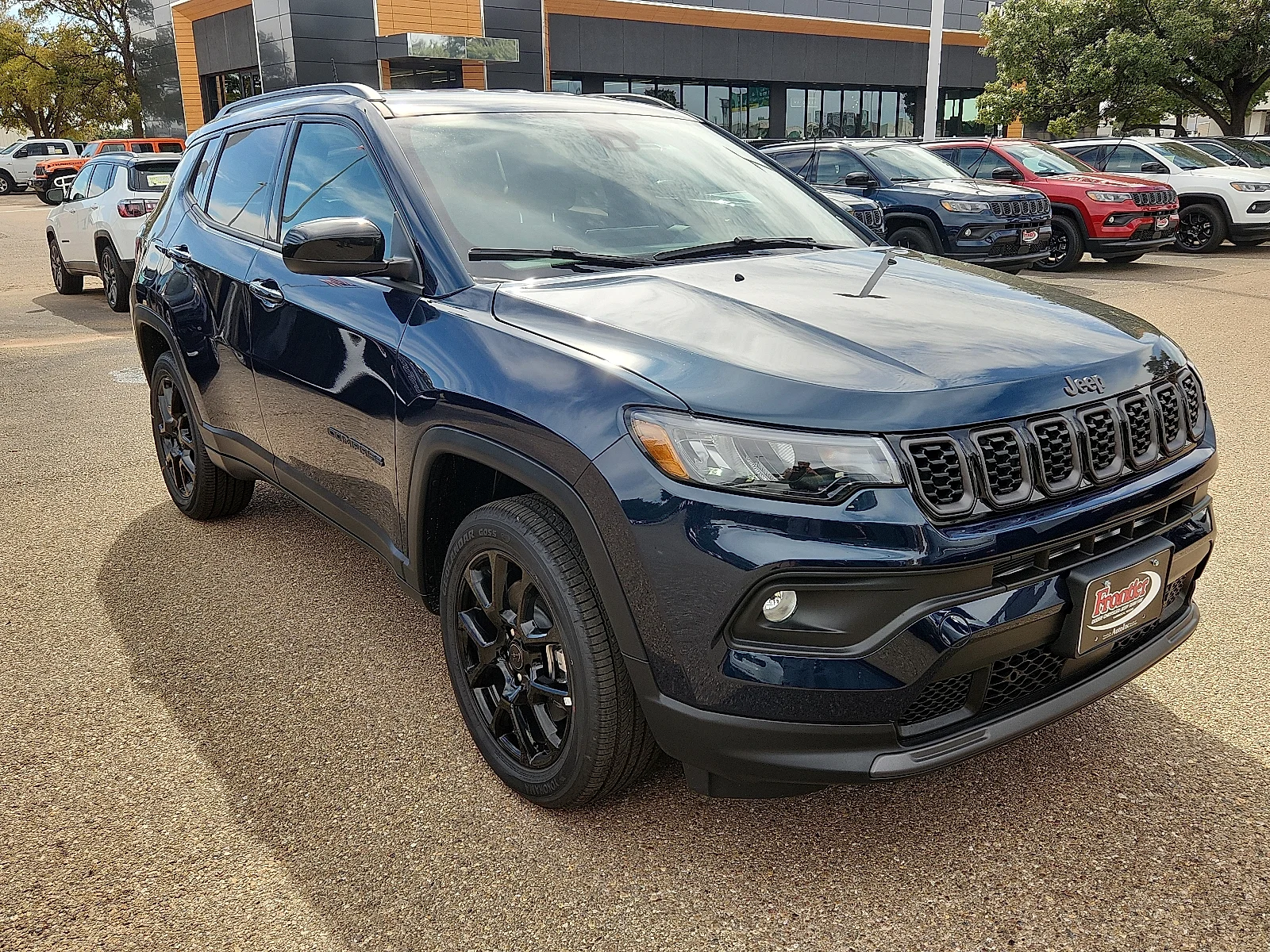 New 2027 Fathom Blue Pearl-Coat Paint Jeep LATITUDE ALTITUDE 4X4 image 6