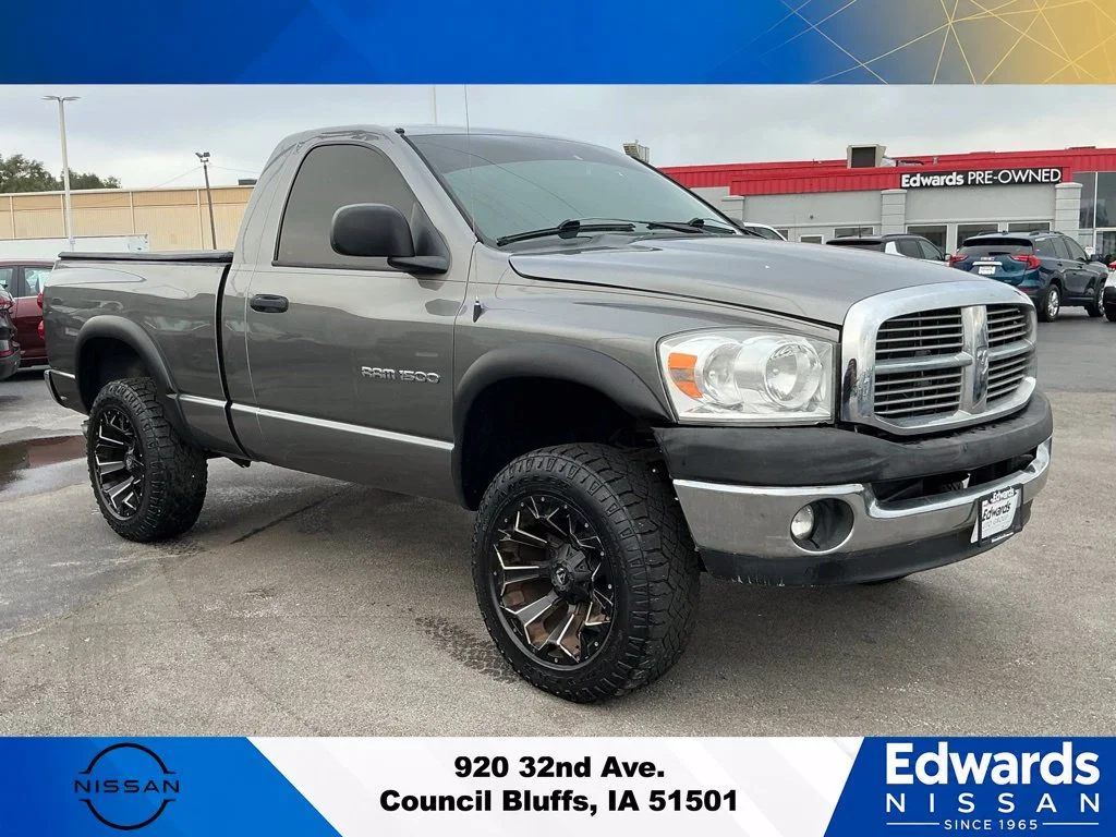 Used 2007 Dodge Ram 1500 Pickup SLT with VIN 1D7HU16P07J558376 for sale in Council Bluffs, IA