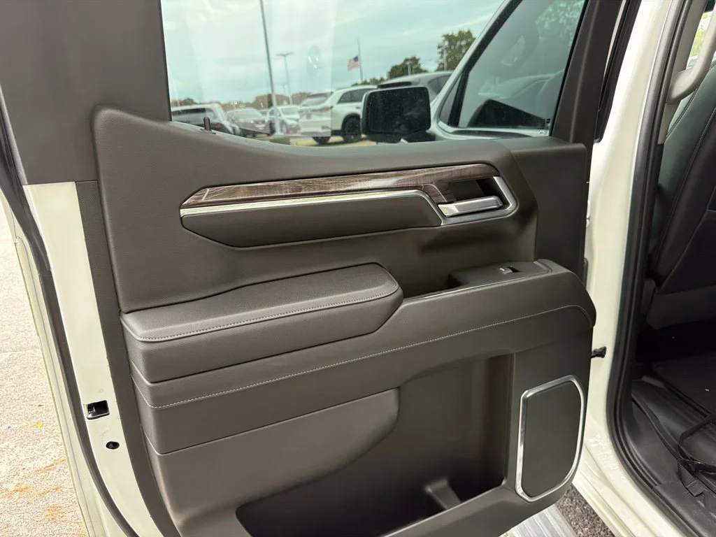 Used 2023 White Chevrolet LTZ image 7