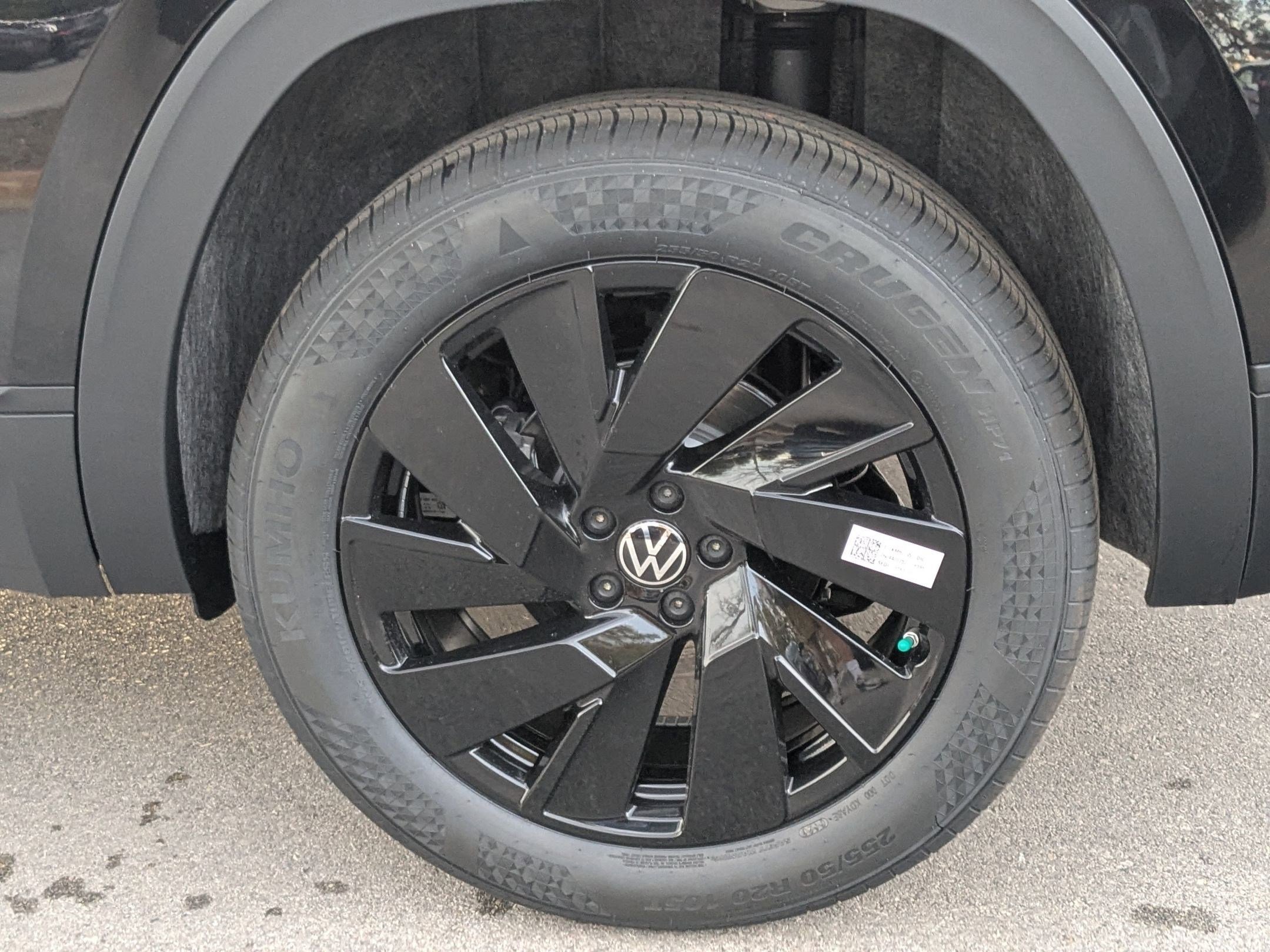 New 2026 Deep Black Pearl Volkswagen 2.0T SE w/Technology image 19