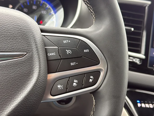 Used 2024 White Chrysler Touring L image 17