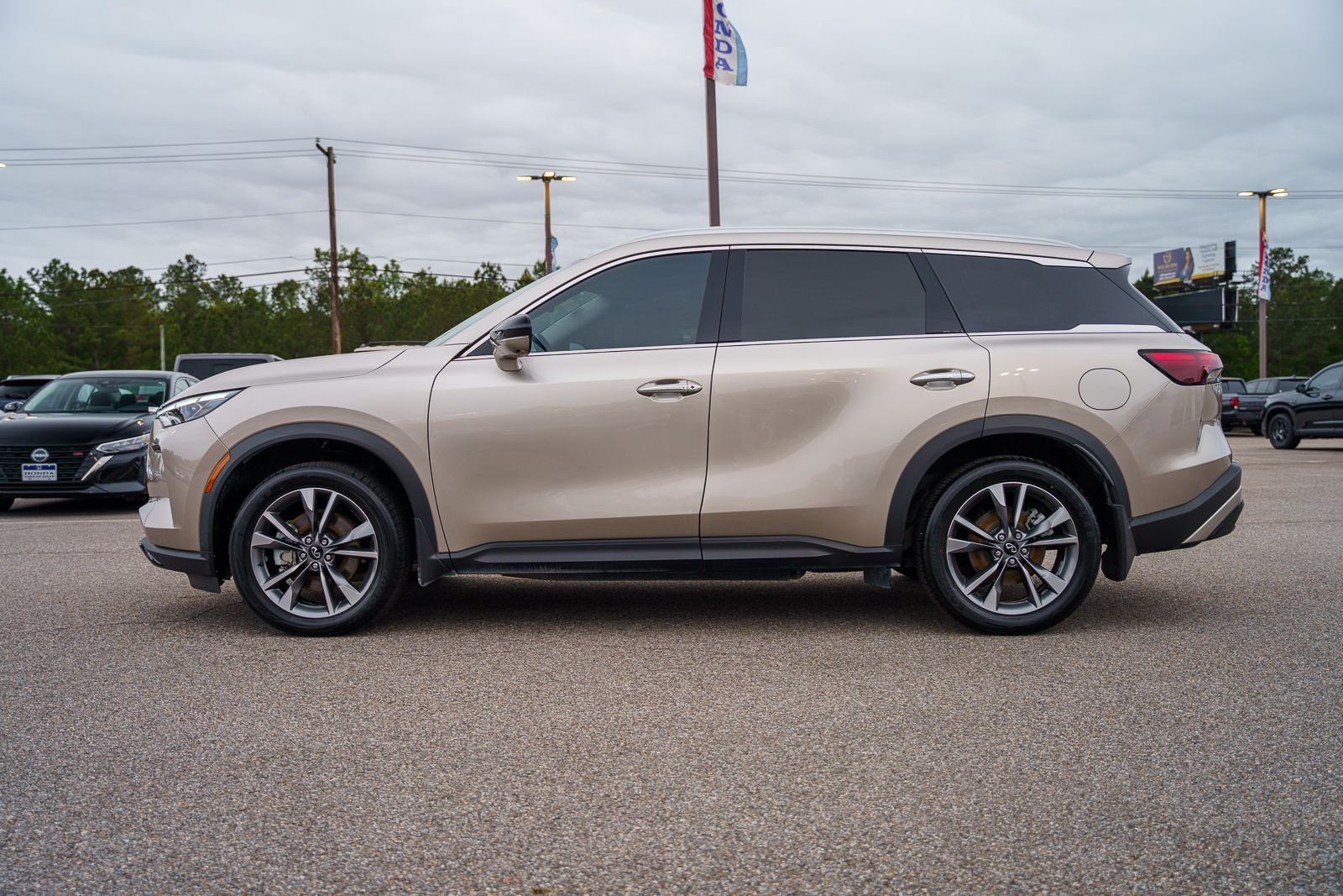 2023 INFINITI QX60 LUXE - Photo 6