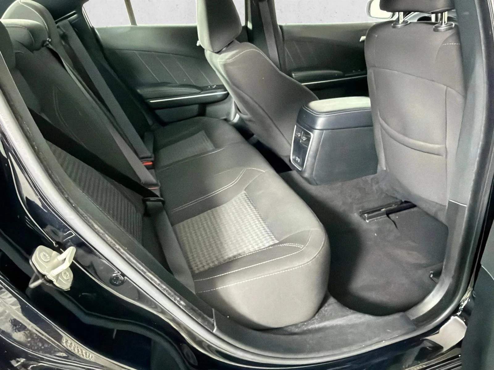 Used 2023 Black Dodge SXT image 15