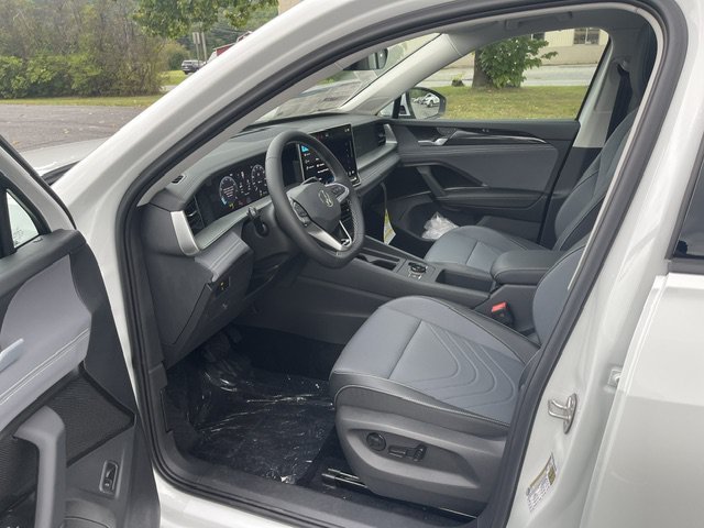 New 2026 Pure White Volkswagen 2.0T SE image 12