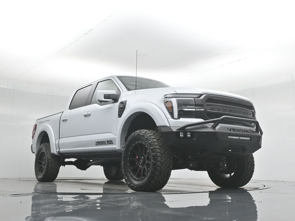 New 2025 Space White Metallic Ford Lariat image 49