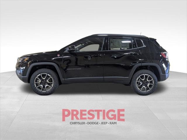 New 2026 Diamond Black Crystal Pearl-Coat Exterior Paint Jeep Trailhawk image 10
