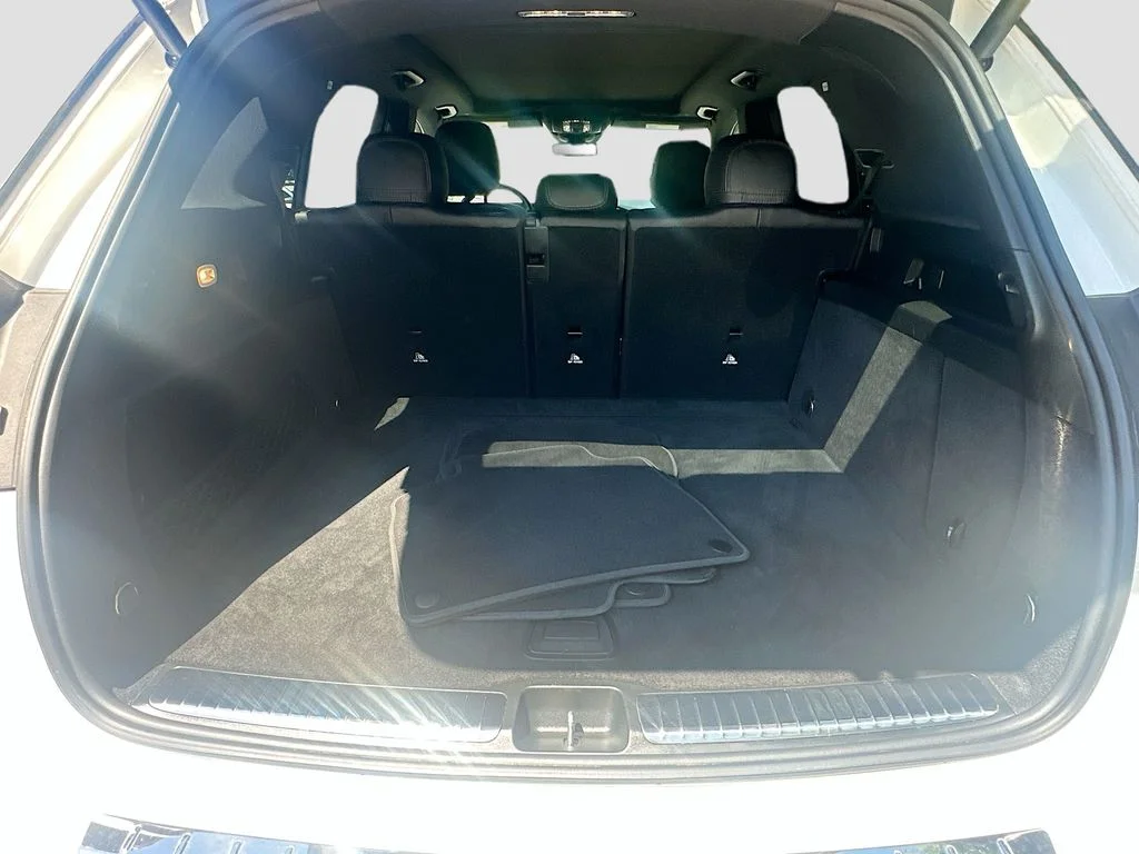 Used 2024 White Mercedes-Benz GLE 350 image 28