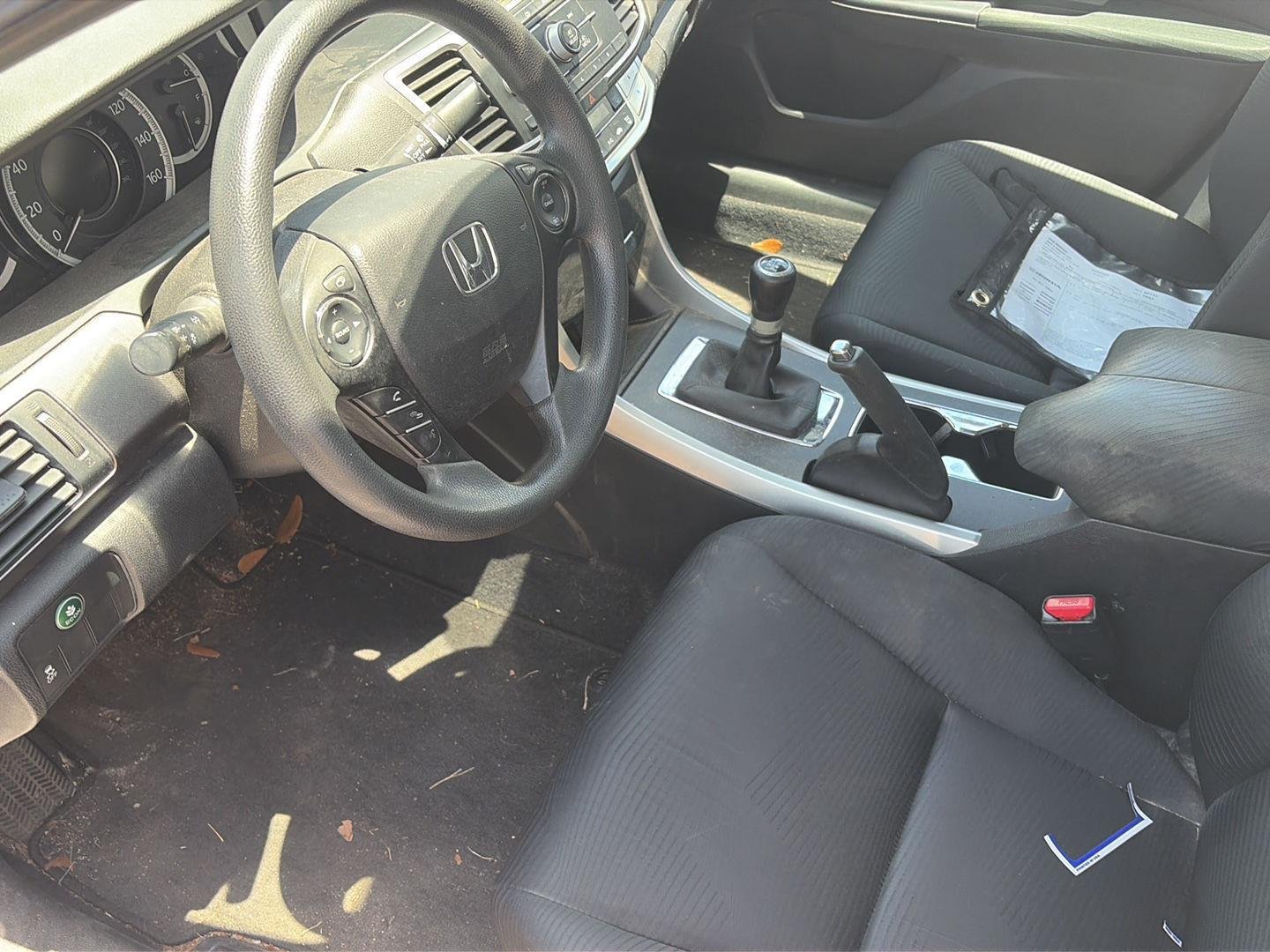 Used 2015  Honda LX image 1