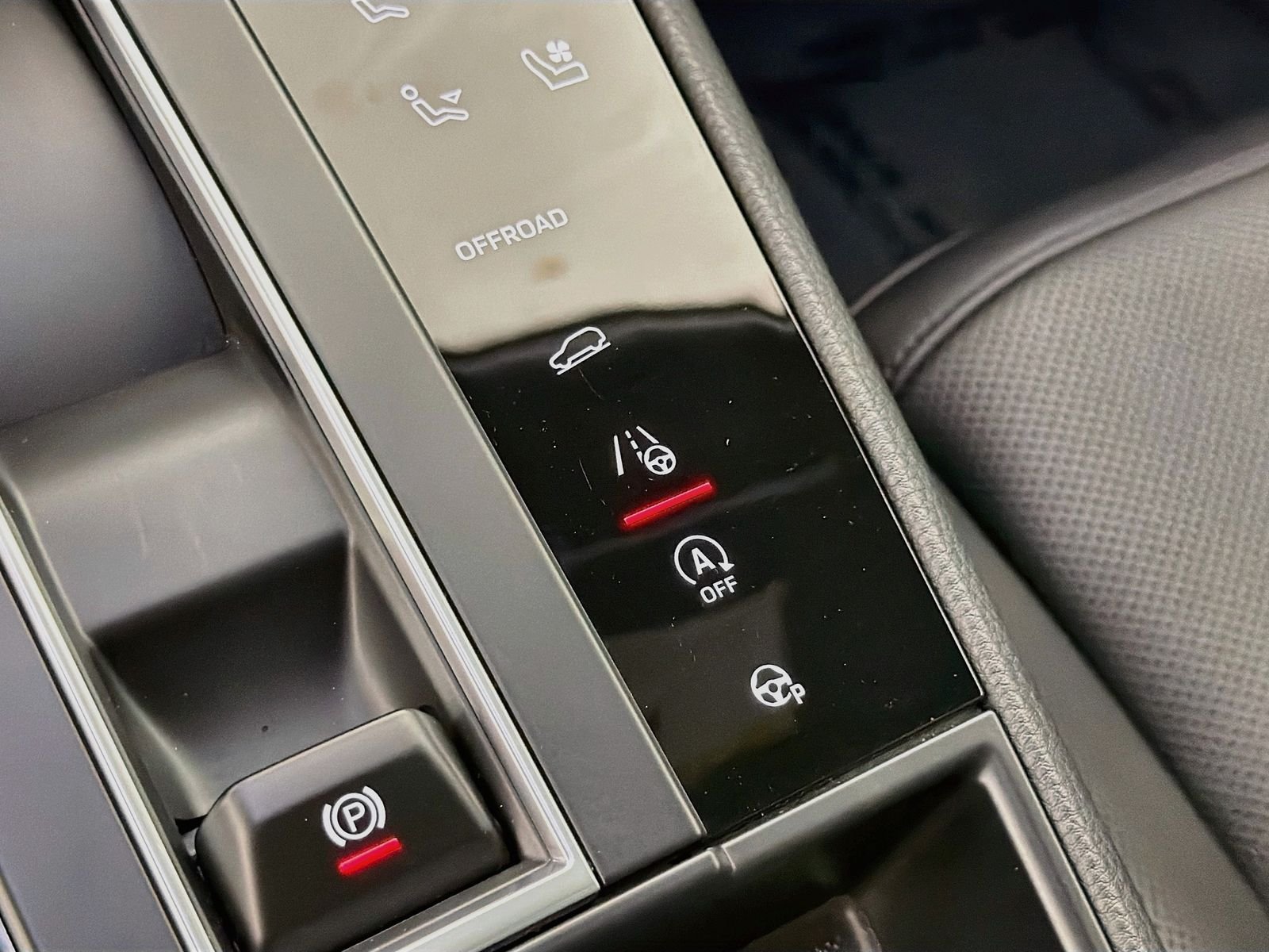 2025 Porsche Macan Base - Photo 20