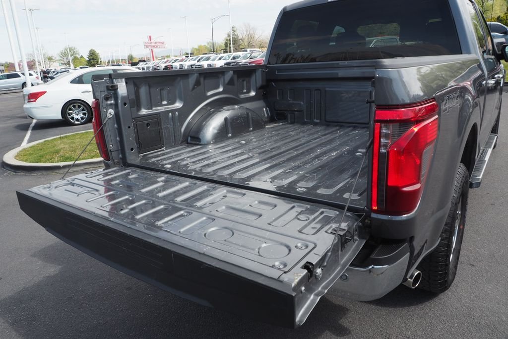 Used 2025 Gray Ford XLT image 19