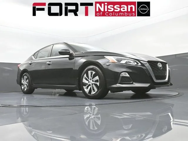 Used 2020 Black Nissan 2.5 S image 28