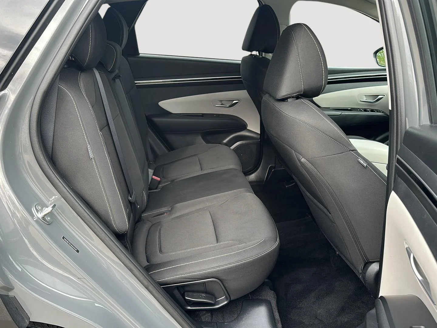 Used 2024 Hampton Gray Hyundai SEL image 18