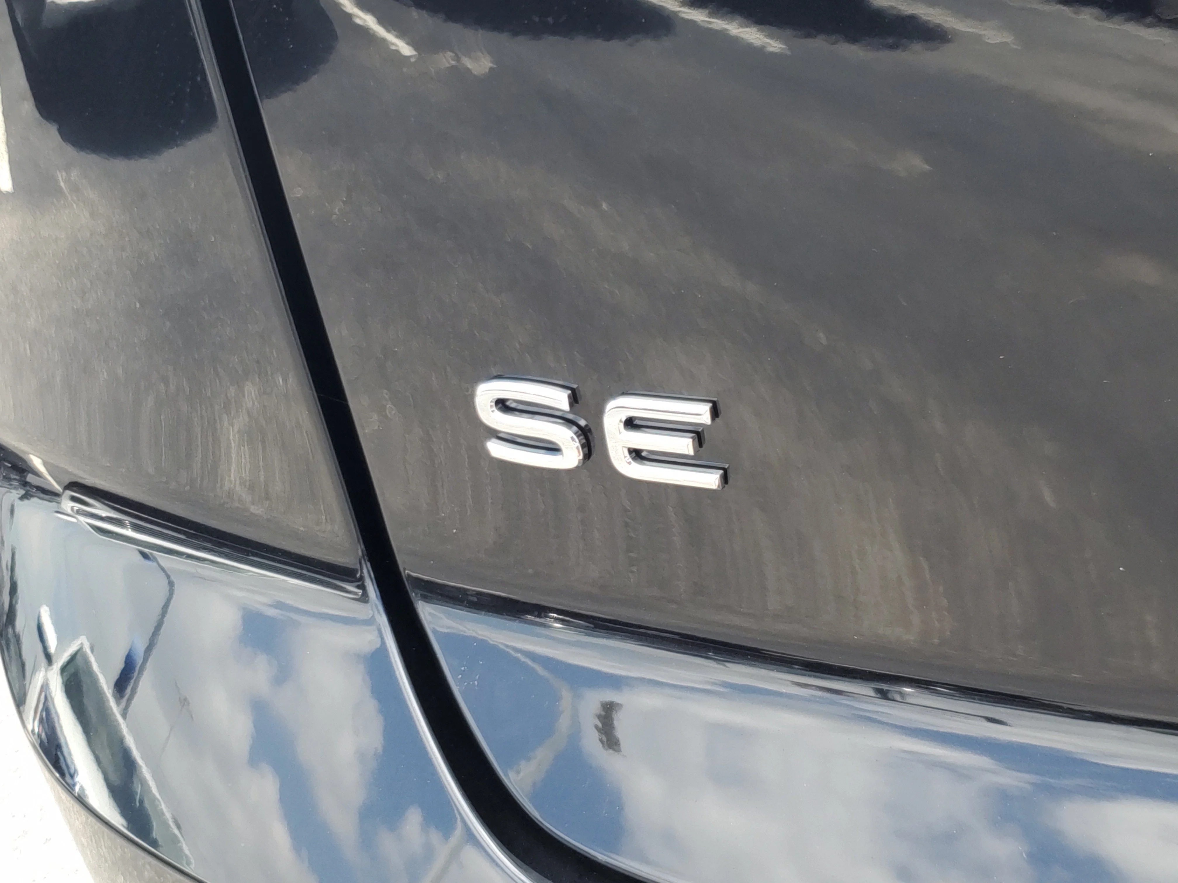 New 2026 Black Volkswagen 2.0T SE w/Technology image 6
