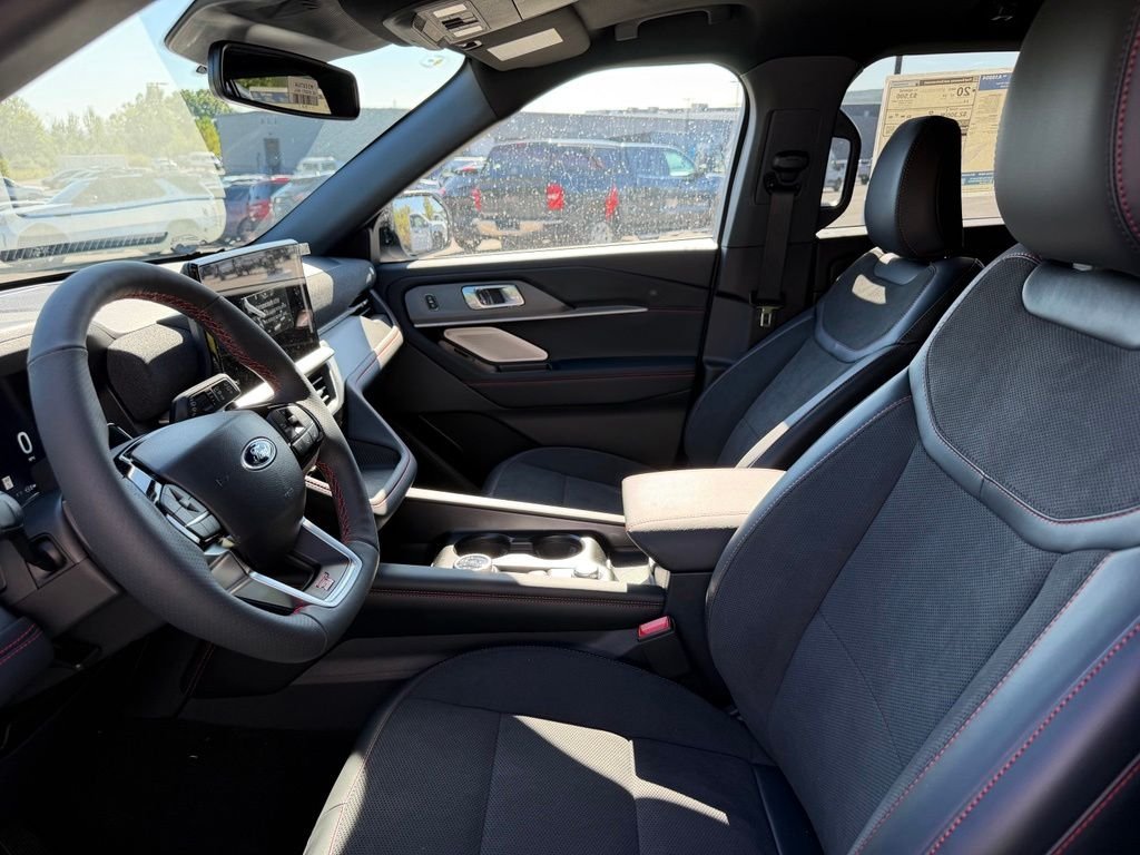 New 2027 Star White Metallic Tri-Coat Ford ST image 6