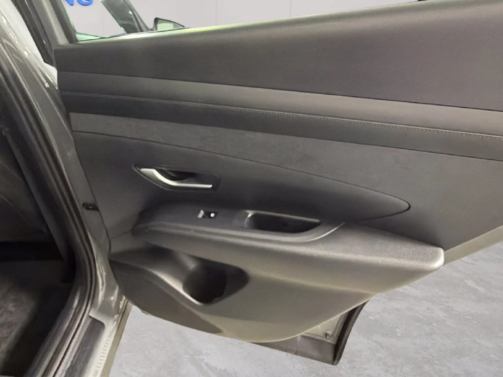Used 2025 Gray Hyundai SEL Convenience image 35