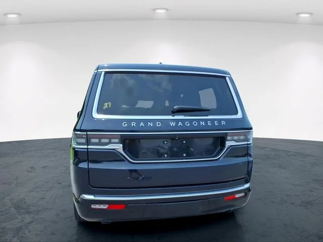 Used 2025 Black Jeep Base image 13