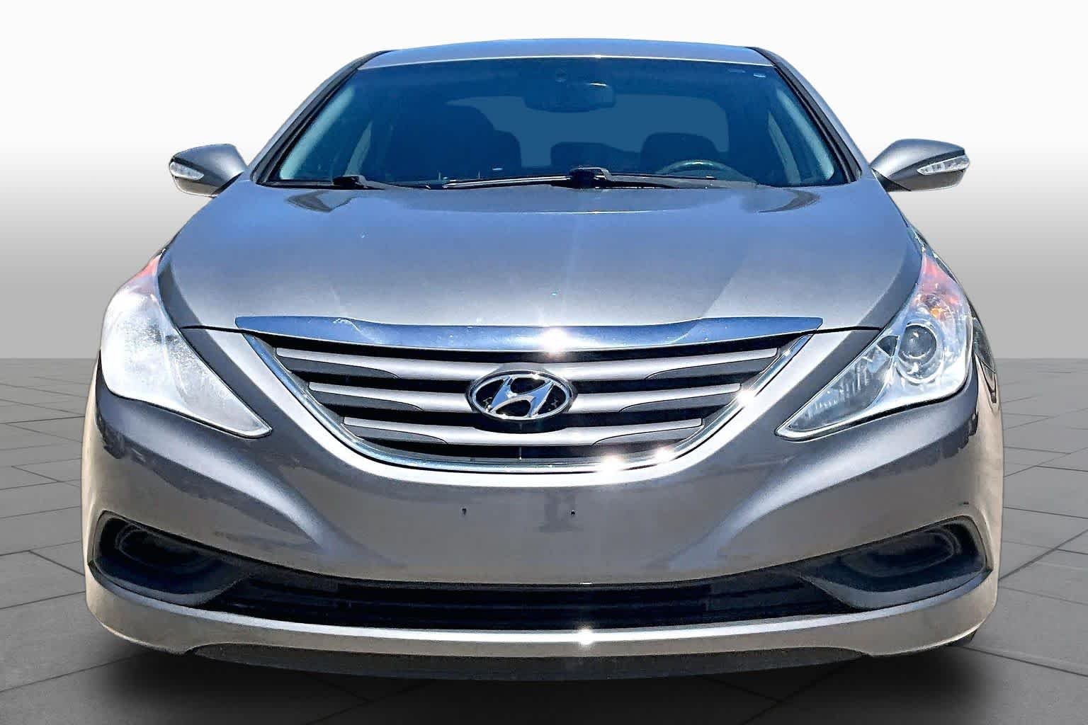 Used 2014 Harbor Gray Metallic Hyundai GLS image 4