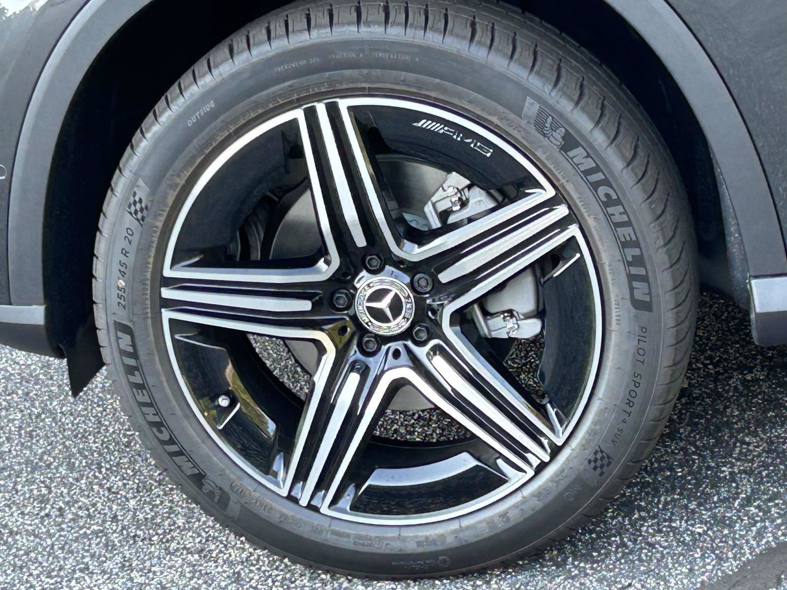 New 2027 Graphite Grey Metallic Mercedes-Benz GLC 300 SUV image 16