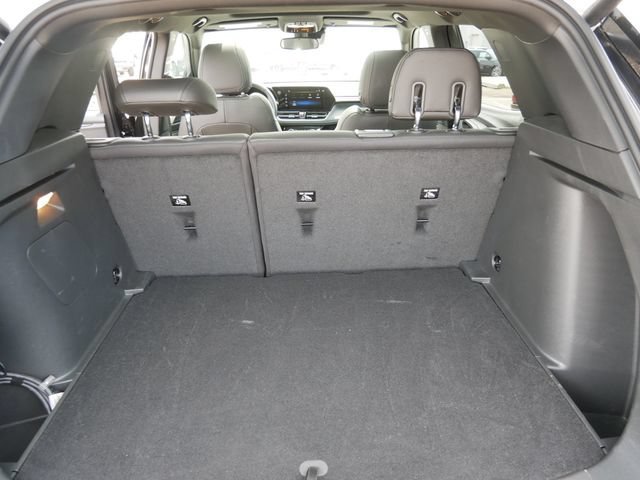 New 2026 Mosaic Black Metallic Chevrolet ACTIV image 8