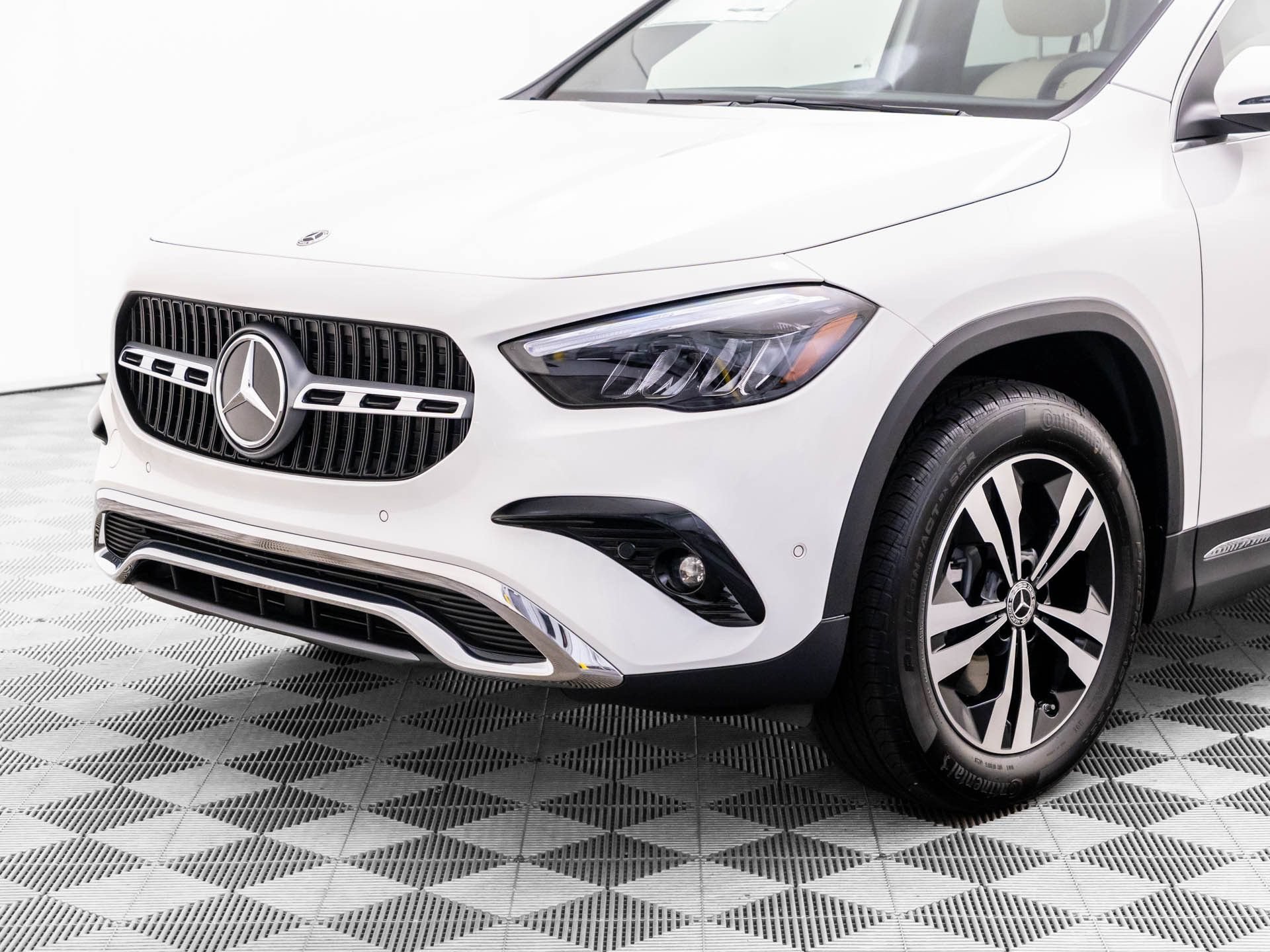 New 2026 Polar White Mercedes-Benz GLA 250 image 77