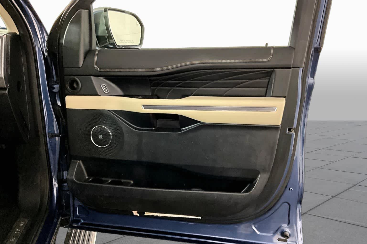 Used 2019 Blue Ford Platinum image 22