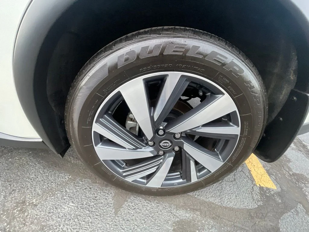 Certified Used 2024 White Nissan SL image 30