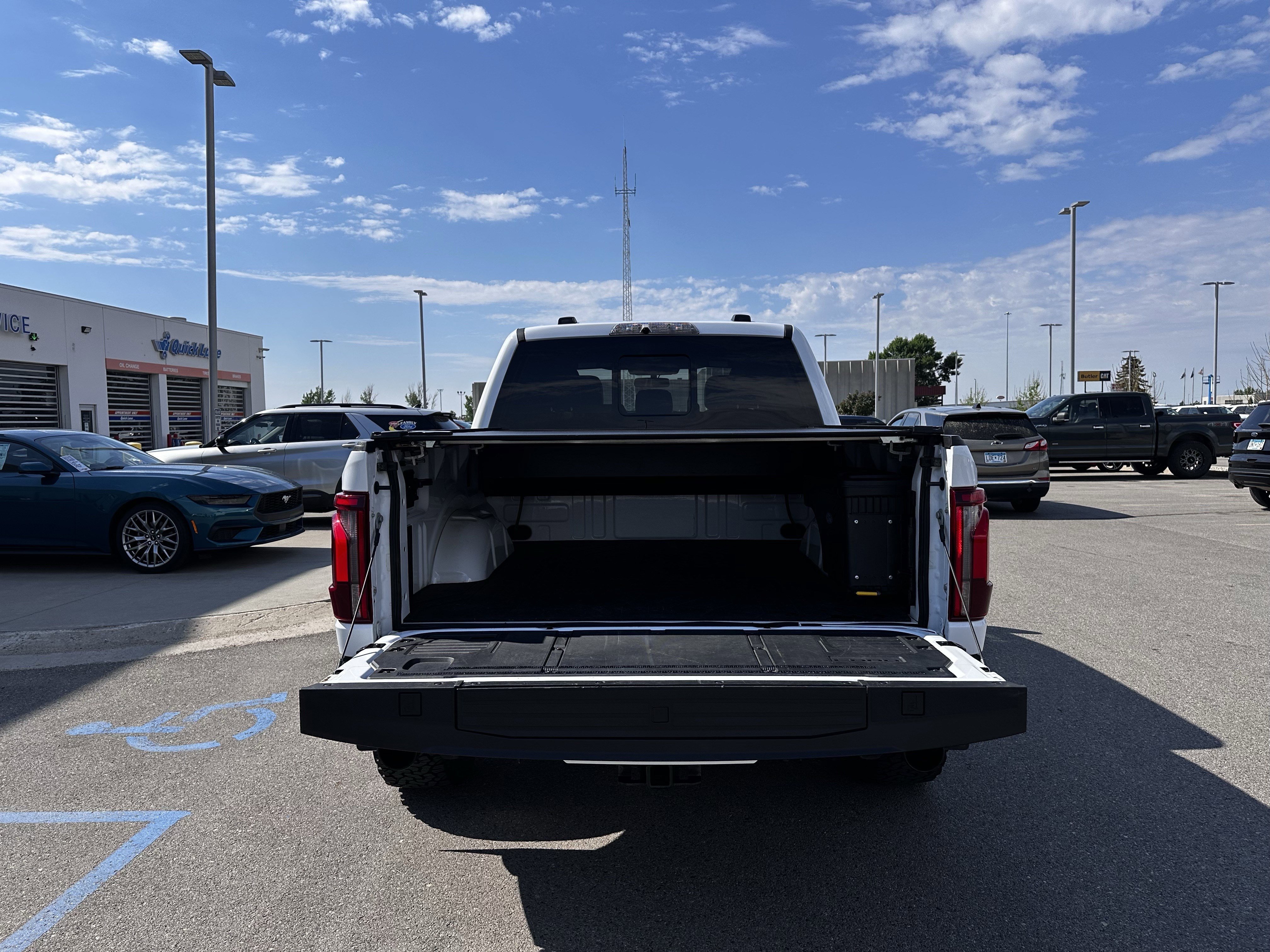 Used 2024 Oxford White Clearcoat Ford Raptor image 22