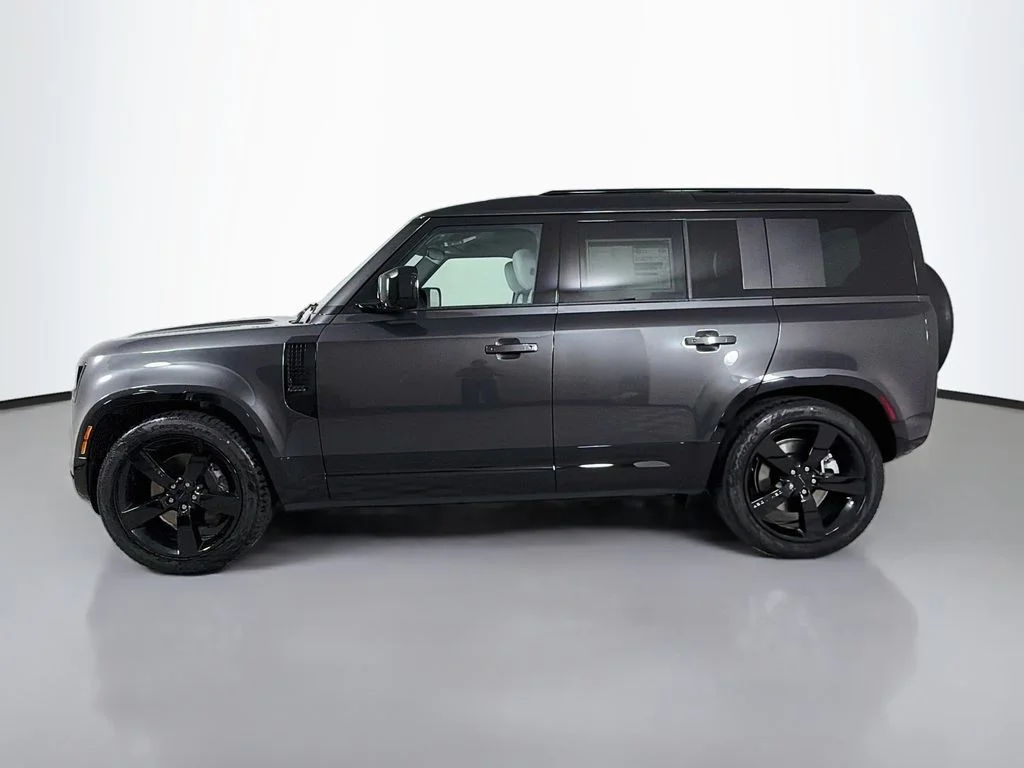 New 2026 Carpathian Grey Land Rover X-Dynamic SE image 8
