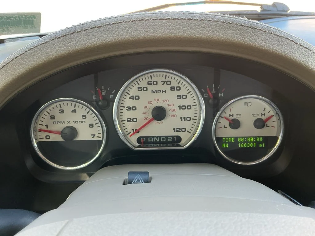 Used 2007 White Ford Lariat image 19