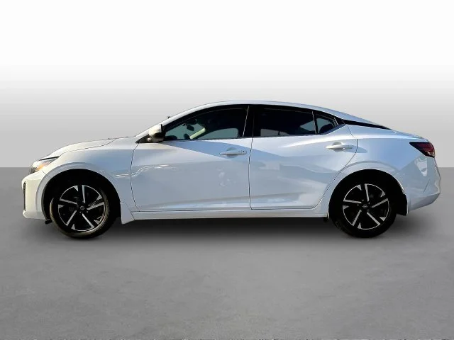 Used 2025 White Nissan SV image 4