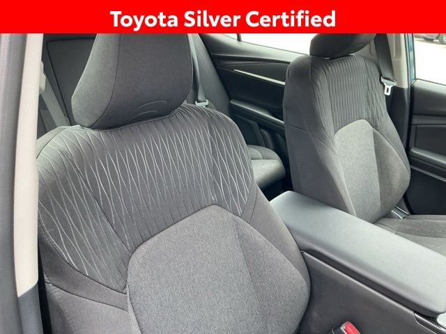 Used 2025  Toyota LE image 28